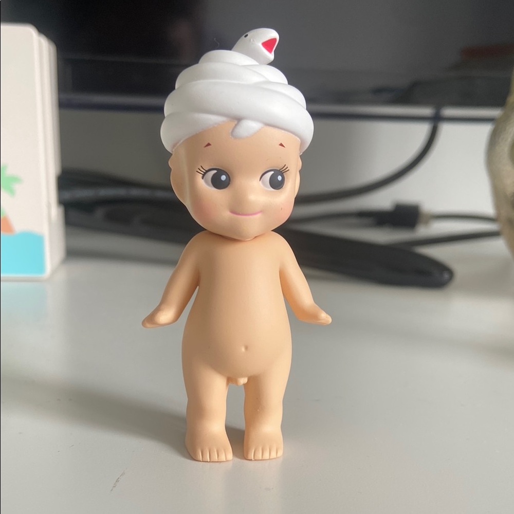 Adorable Cream and White Snake Sonny Angel